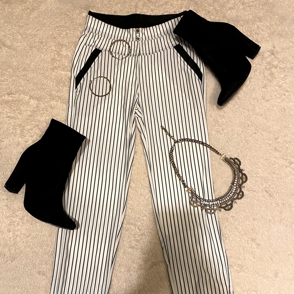 High waisted straight leg leggings w/pockets